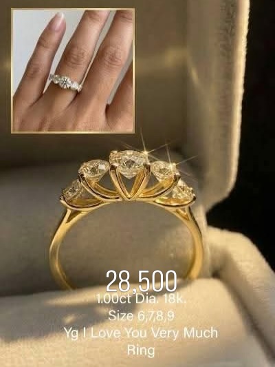 Diamond solitaire ring in 18k Japan gold